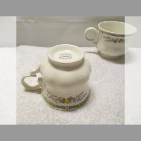 Lot of 7 Rare Shell Pattern Hankook Multi Color On White Folk Floral Coffee Cups - Picture 9 of 13